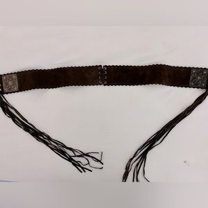 1970’s Boho inspired suede belt with fringe